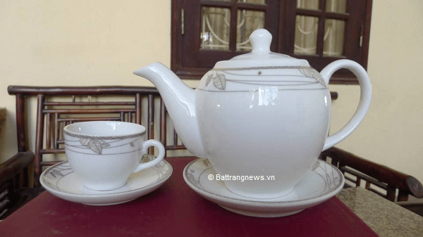 in logo lên ấm chén