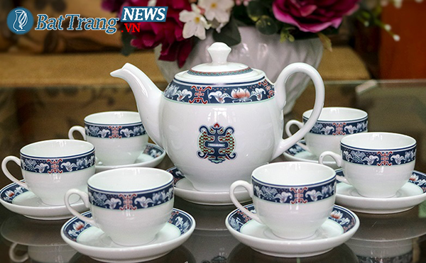 bộ ấm chén in logo đào thọ