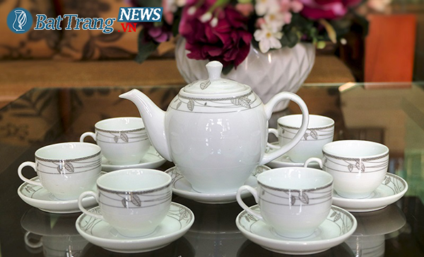 ấm chén in logo viền lá