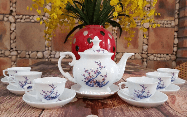 ấm chén bát tràng giá rẻ mẫu 1
