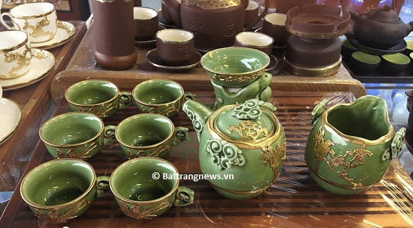 Bộ ấm chén uống trà men ngọc