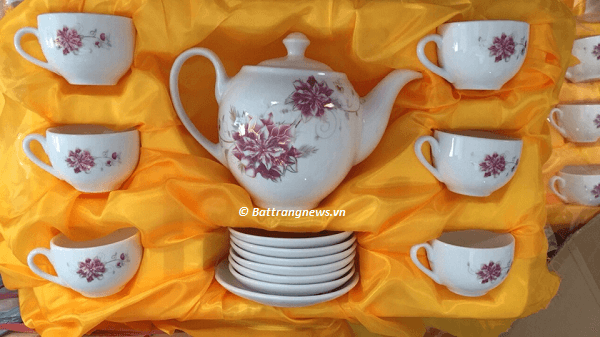 in chữ lên bộ ấm chén