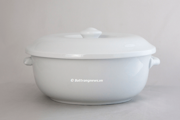 Bộ bát đĩa đang được đóng gói hộp si đắp lụa cao cấp