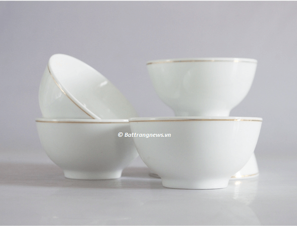 Gốm sứ bát tràng news nhận in logo làm quà tặng cho doanh nghiệp, đại hội, hội nghị độc đẹp đậm chất Việt