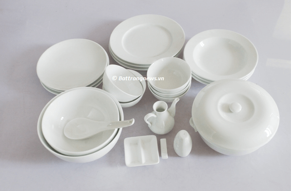 giá bát đĩa bát tràng có rẻ không