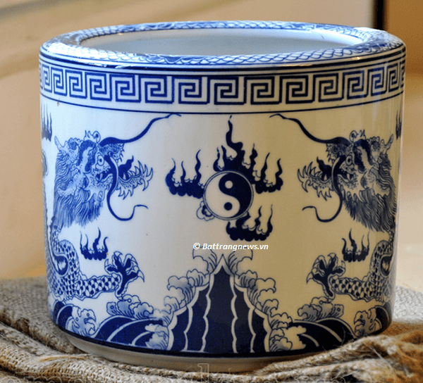 bát hương sứ giả cổ