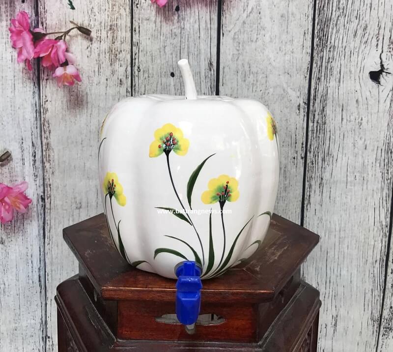 mẫu bình sứ đựng nước uống bát tràng đẹp giá rẻ