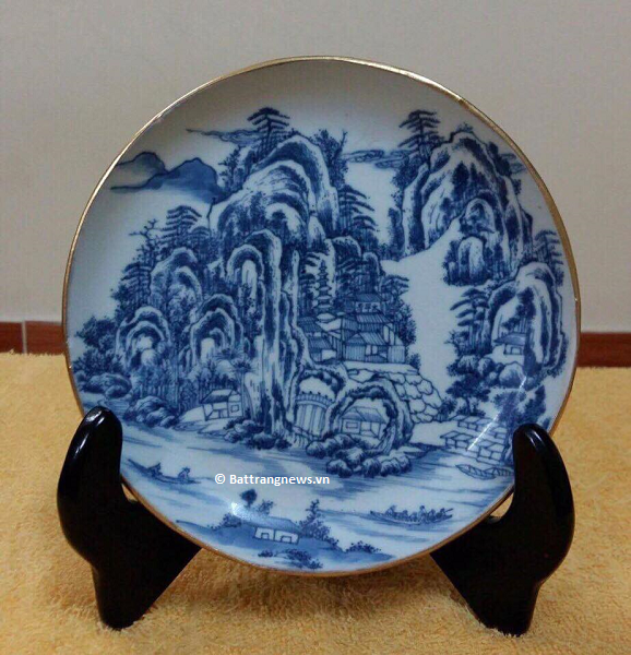 đĩa sứ trưng bày phong thủy