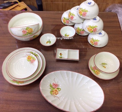 lựa chọn bộ đồ ăn bát tràng