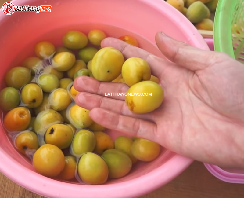 c&aacute;ch ng&acirc;m rượu mơ kiểu nhật