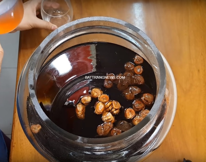 chu&ocirc;́i h&ocirc;̣t ng&acirc;m m&acirc;̣t ong 3