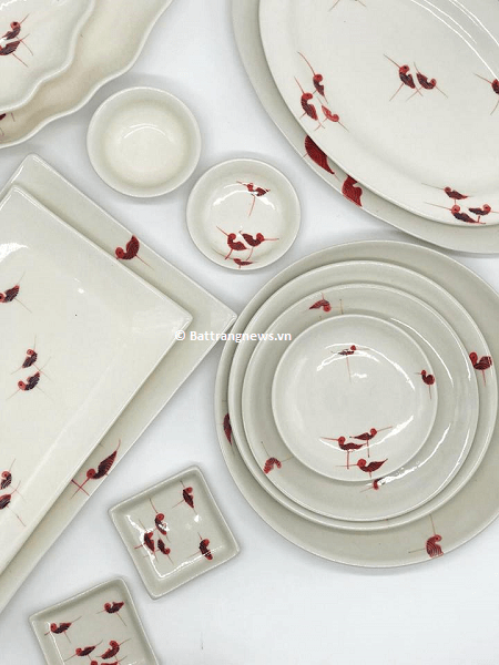 bộ đồ ăn cách điệu hoa văn từ làng nghề truyền thống gốm sứ Bát Tràng Hà Nội
