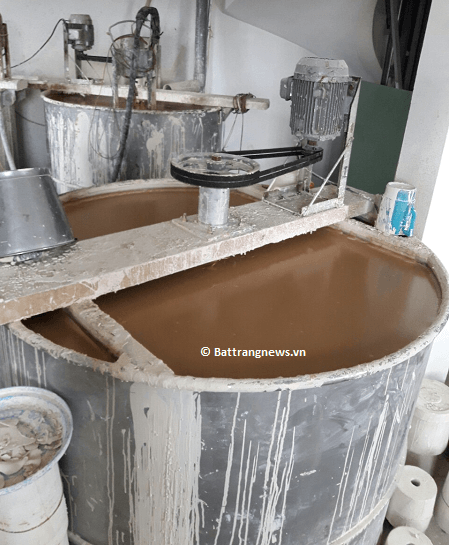 nguyên liệu làm gốm sứ bát tràng - bể hồ