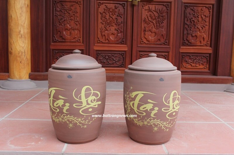 Loại hũ 3kg được dùng đựng muối