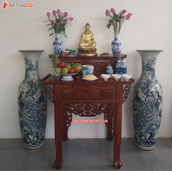 c&aacute;ch cắm hoa b&agrave;n thờ Phật 5