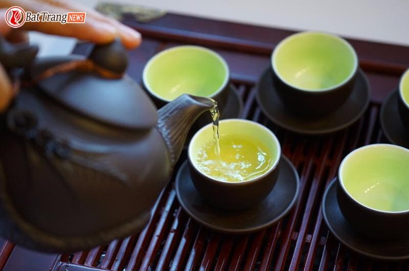 Uống tr&agrave; xanh thay nước c&oacute; tốt kh&ocirc;ng - bao nhi&ecirc;u l&agrave; đủ