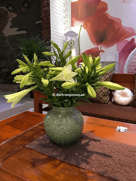 bình hoa giả trang trí phòng khách