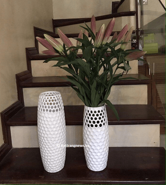 bình hoa bằng sứ trang trí nội thất