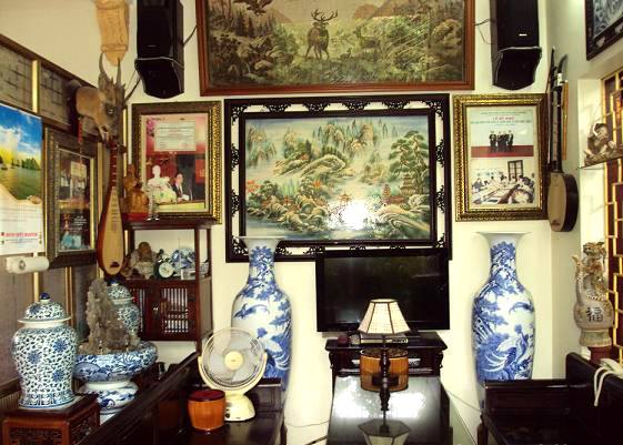 bố trí lộc bình trong phòng khách