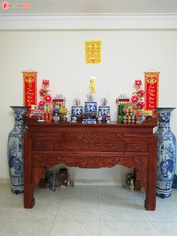 lục bình phòng thờ