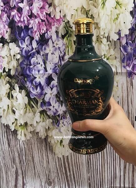 mua nậm rượu b&aacute;t tr&agrave;ng in logo gi&aacute; rẻ