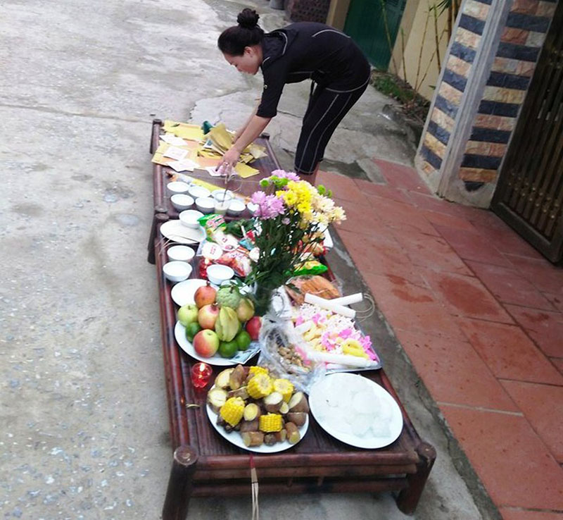 văn khấn cô hồn ngoài trời - lễ vật