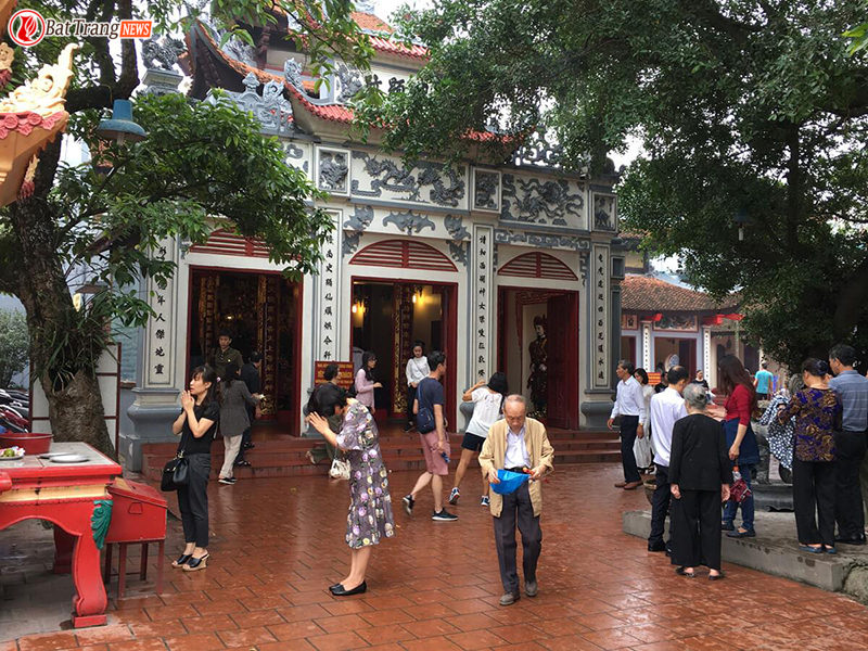 Văn khấn phủ Tây Hồ - văn khấn