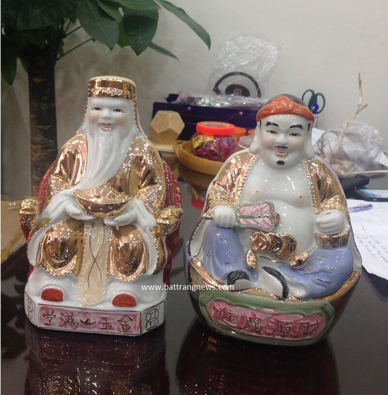 tượng thần tài ông địa màu vàng 2