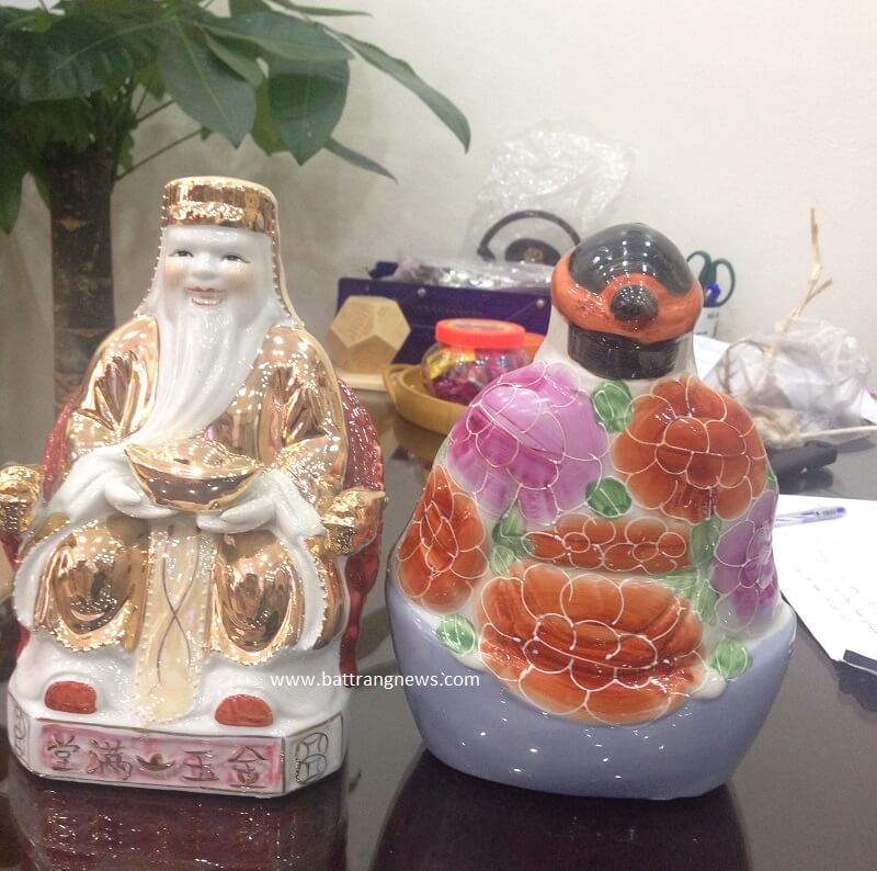 tượng thần tài ông địa màu vàng mẫu 2