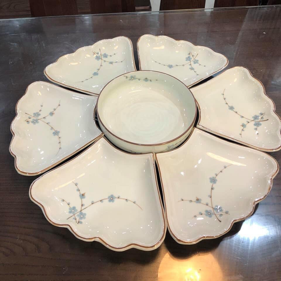  b&aacute;t đĩa B&aacute;t Tr&agrave;ng m&acirc;m c&uacute;ng gia ti&ecirc;n đ&agrave;o xanh