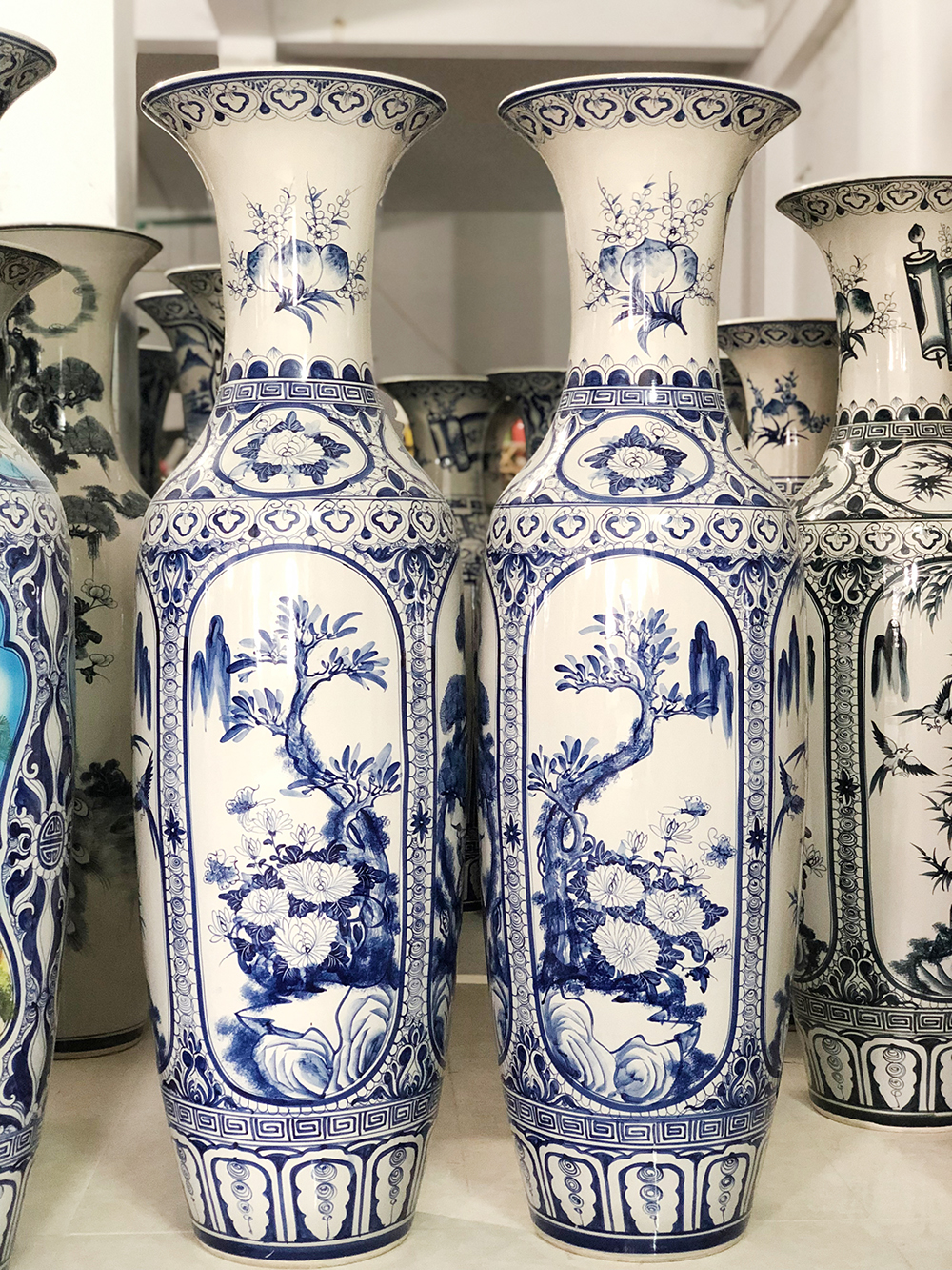 Lọ lục b&igrave;nh Tứ Qu&yacute; men lam 1m4 3