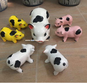 Đàn heo sữa sứ tiết kiệm bao gồm 1 con heo mẹ và 6 con heo con