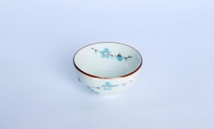 Bát ăn cơm men kem vẽ đào xanh