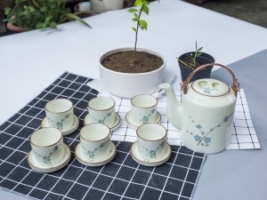 Bộ ấm tích pha trà xanh men kem sen vẽ hoa đào xanh