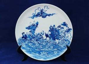 Đĩa cảnh trưng bày vẽ bát tiên quá hải men lam