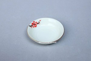 Đĩa muối đựng gia vị men kem vẽ đào đỏ dáng tròn