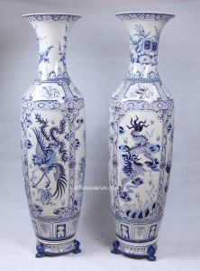 Lọ lộc bình Tứ Linh men lam vẽ kỹ 1m6