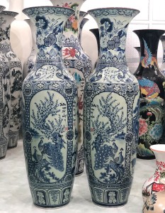 Lọ lộc bình Tứ Quý men ngọc vẽ kỹ 1m4 2019 M2