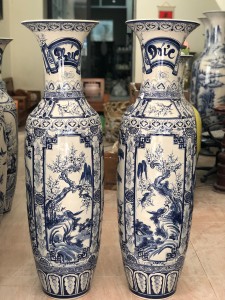 Lọ lục bình Bát Tràng Tứ Quý men lam nổi 1m4