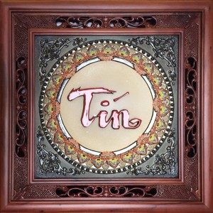 Tranh đắp nổi chữ Tín khung gỗ Gụ 50x50cm