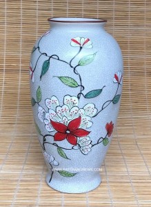 Lọ hoa men rạn vẽ Hoa Lan dáng vò chân cao